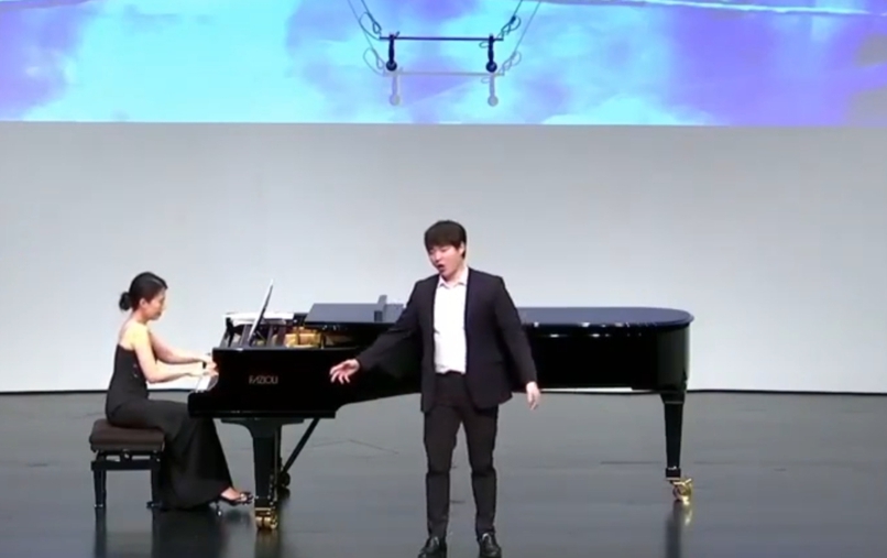 ( 성악가 출신 영화배우 정대(이지율) 공연사진 )