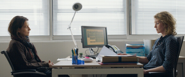 [두 세계 사이에서 스틸 컷]