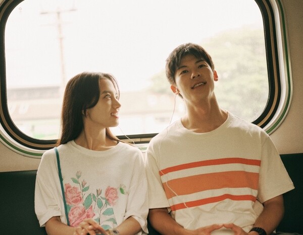 [청춘 18X2 너에게로 이어지는 길 스틸 컷]