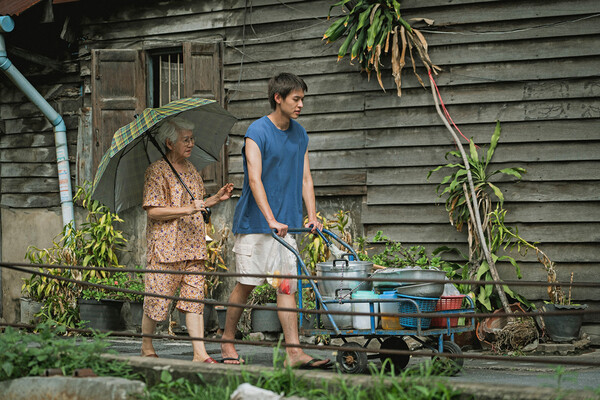 [할머니가 죽기 전 백만장자가 되는 법 스틸 컷]