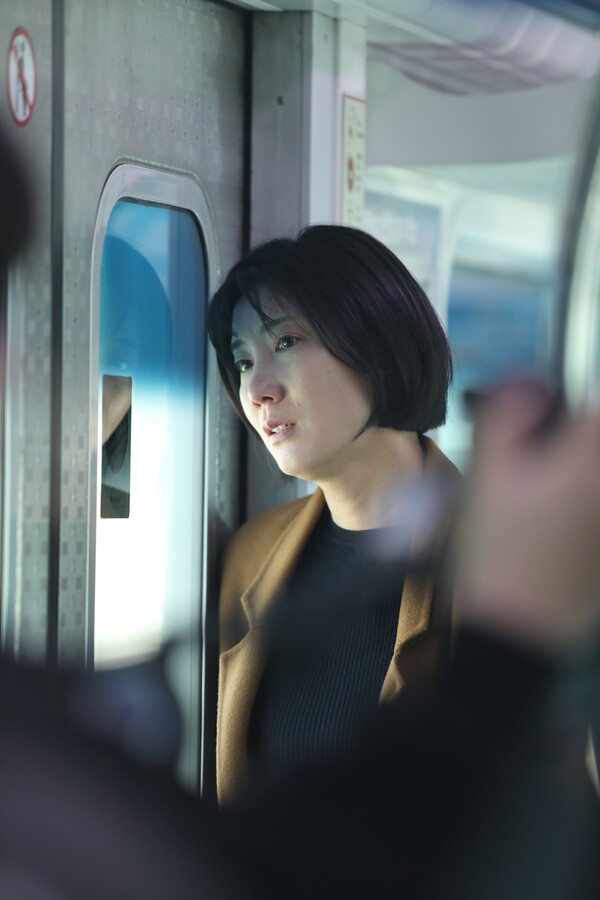 ['멈춰선 지하철' 촬영 현장에서의 김보나 배우, 사진 = (주)씨엠닉스]