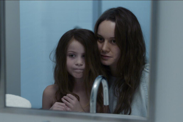 [룸 스틸 컷, 사진 = 팝엔터테인먼트]