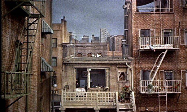 [이창(1954) 오프닝 스틸 컷, 사진 = Roger Ebert] 