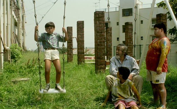 [여름정원 스틸 컷, 사진 = 에이유앤씨]