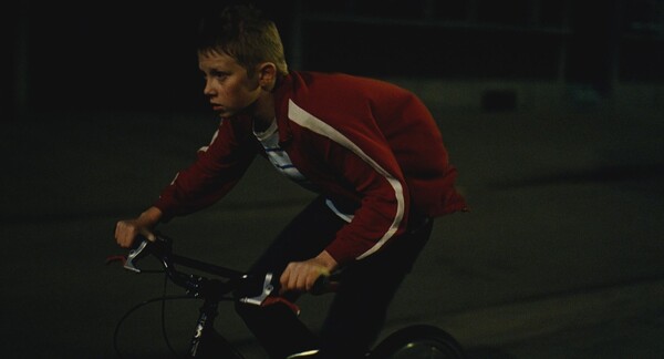 ['자전거 탄 소년' 스틸 컷, 사진 = 영화사 진진, 티캐스트]
